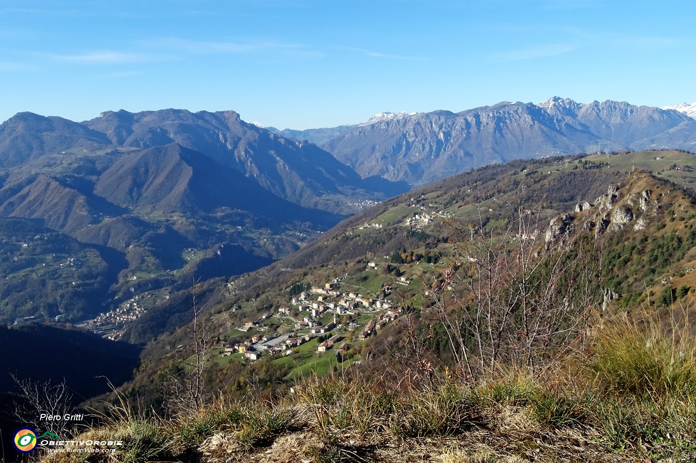 73 Veduta su Santa Croce, San Pellegrino e i suoi monti.JPG